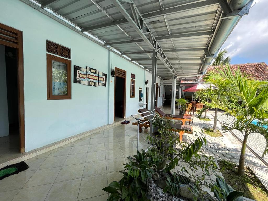 Capital O 92615 Villa Utama D'Alas Purwo Ringinpintu Exterior foto